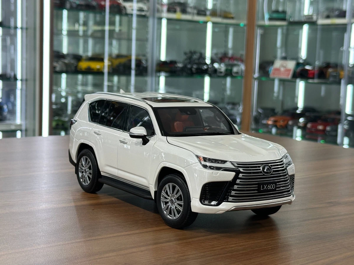Lexus LX 600 モデルカーシルバー1/18 1/18 LCD Toyota Lexus LX600 Silver Diecast Model Toy Car | eBay