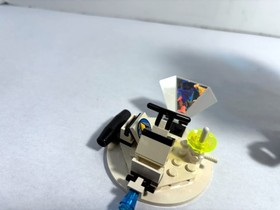 LEGO Space:  Exploriens: Nebula Outpost 6899 (1996) + Hovertron 6815