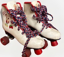 VTG 1980s Strawberry Shortcake Roller Skates Kids Sz 1 Multicolor Laces Original