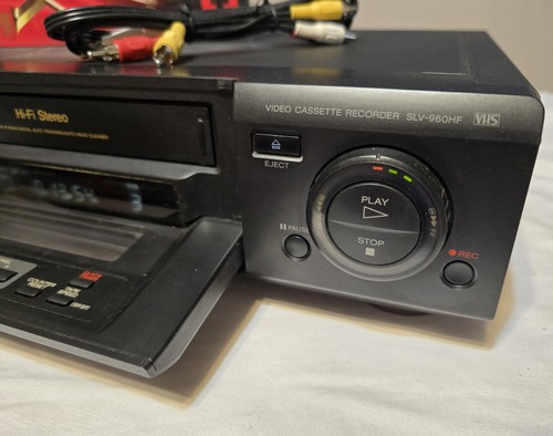 Sony SLV-960HF VHS VCR Plus Lettore HiFi Testato Funzionante Con Nastro E Cavo Nuovi - Foto 4 di 5