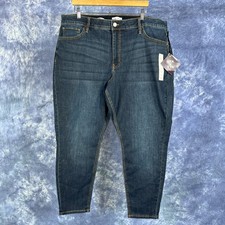 NWT Ava  Viv High Rise Skinny Jeans Size 22 Stretch