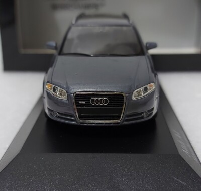 Minichamps 1:43 Audi A4 Année de construction 1995 blanc 940015000