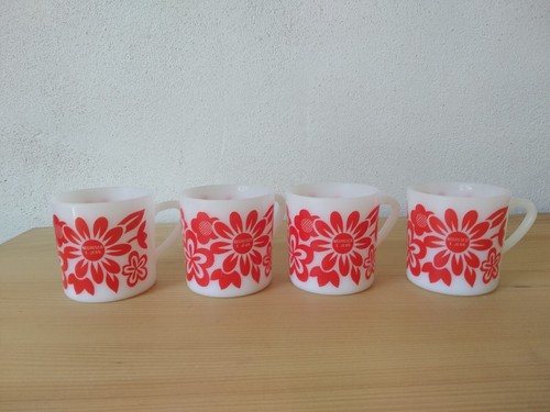 Lot De 2 Mugs Publicitaires TOTAL – Années 70 – Arcopal – Tasses Vintage