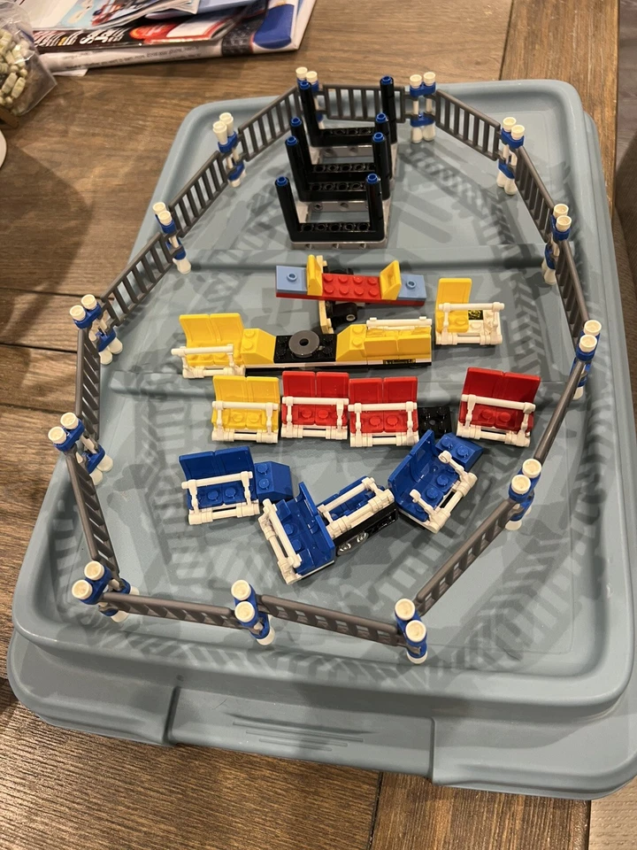 Lego Carousel 10244 Creator Assorted Parts And Pieces Plus Fence - Image 4 of 4