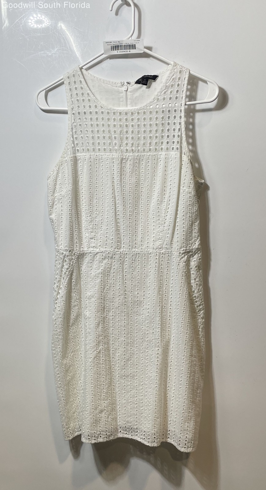 Banana Republic Womens White Eyelet Sleeveless Crew Neck Sheath Dress Size 6