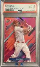 2025 Topps Finest Mike Trout Rare Magenta Refractor/200 PSA 10 Los Angeles 