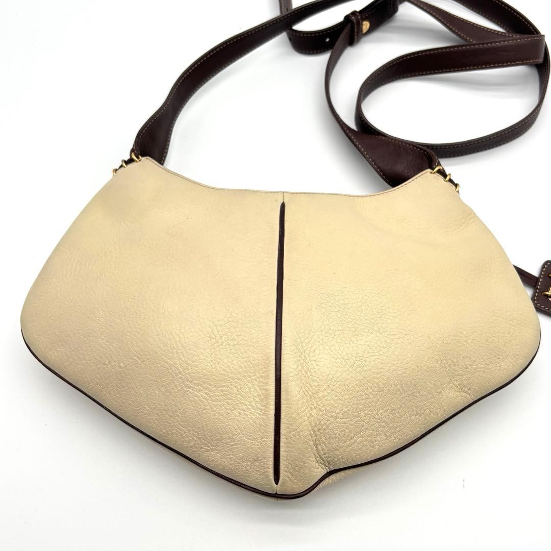 Rare LOEWE Anagram charm shoulder bag ivory image 3