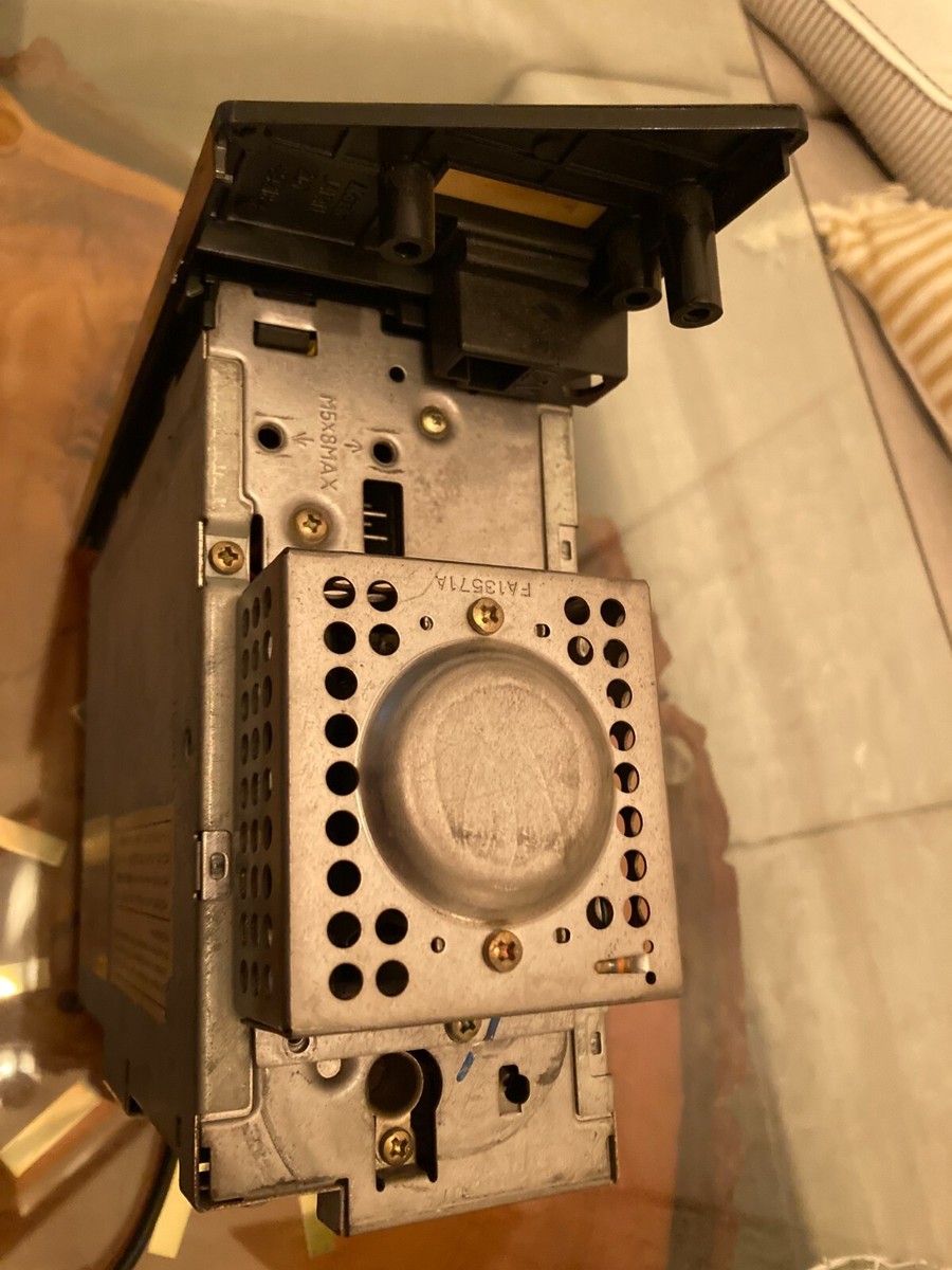 いわっち 1987-1989 Nissan 300ZX OEM Radio/Cassette Deck 2 DIN