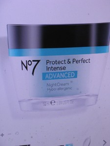 no7 protect and perfect intense night cream
