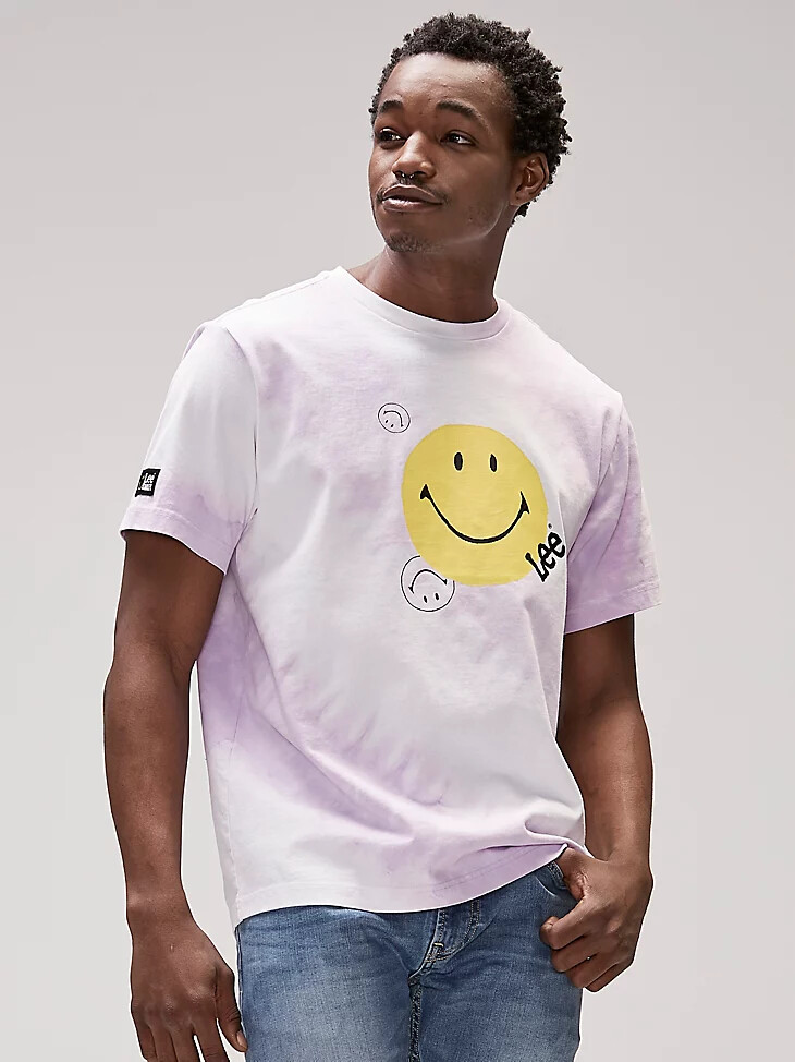 ミュージシャン TOMORROW X TOGETHER Smiley T-Shirt New Lee x Smiley 50th Anniversary Edition Tie-Dye Tee T-shirt Top