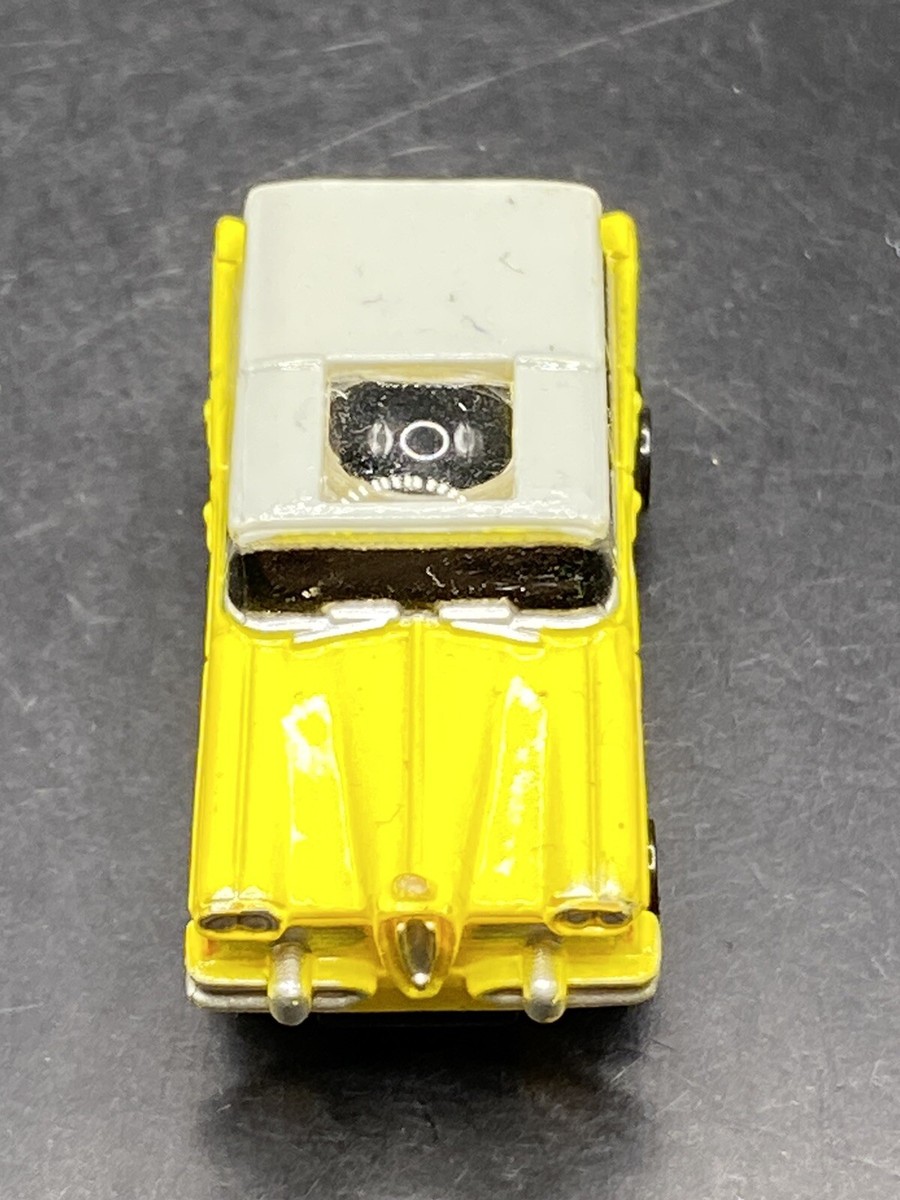 Micro Machines Galoob Edsel Pacer Bermuda Wagon Yellow Snap Back