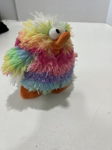 Dan Dee Animated Rainbow Chicken Dance Musical & Animated FUN! Works Video 7" - Picture 3 of 7