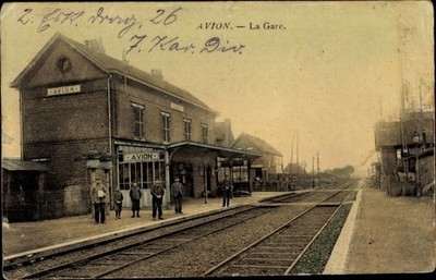 Postcard Avion Pas de Calais, La Gare - 10765801