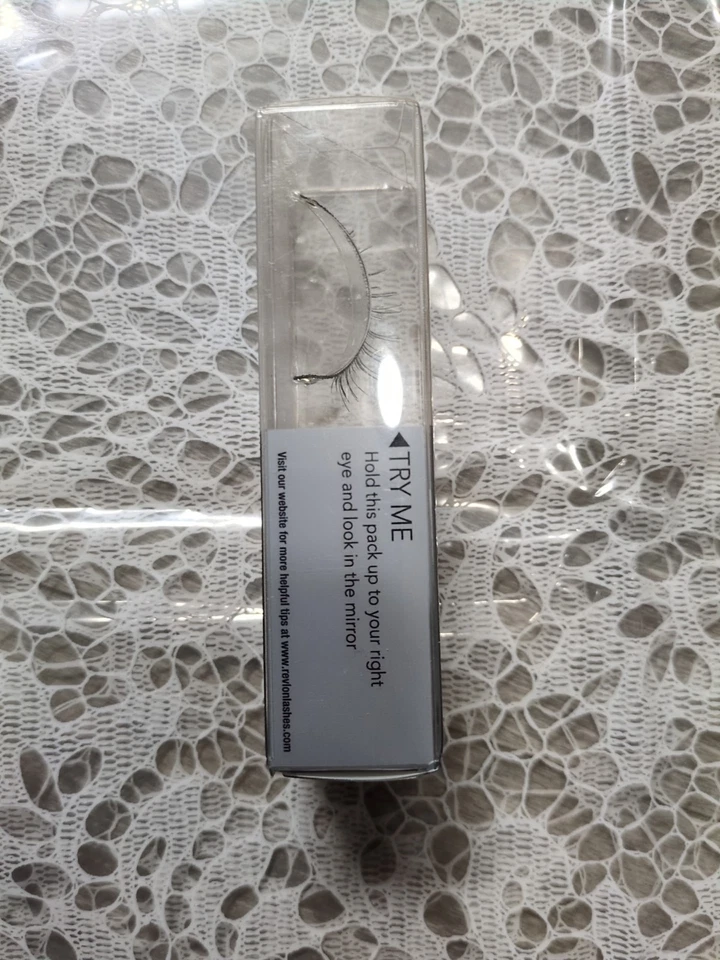 Revlon Intensifeye Define Eyelashes 91222 / D103 Pair With Oxy Fiber Technology - Image 4 of 4