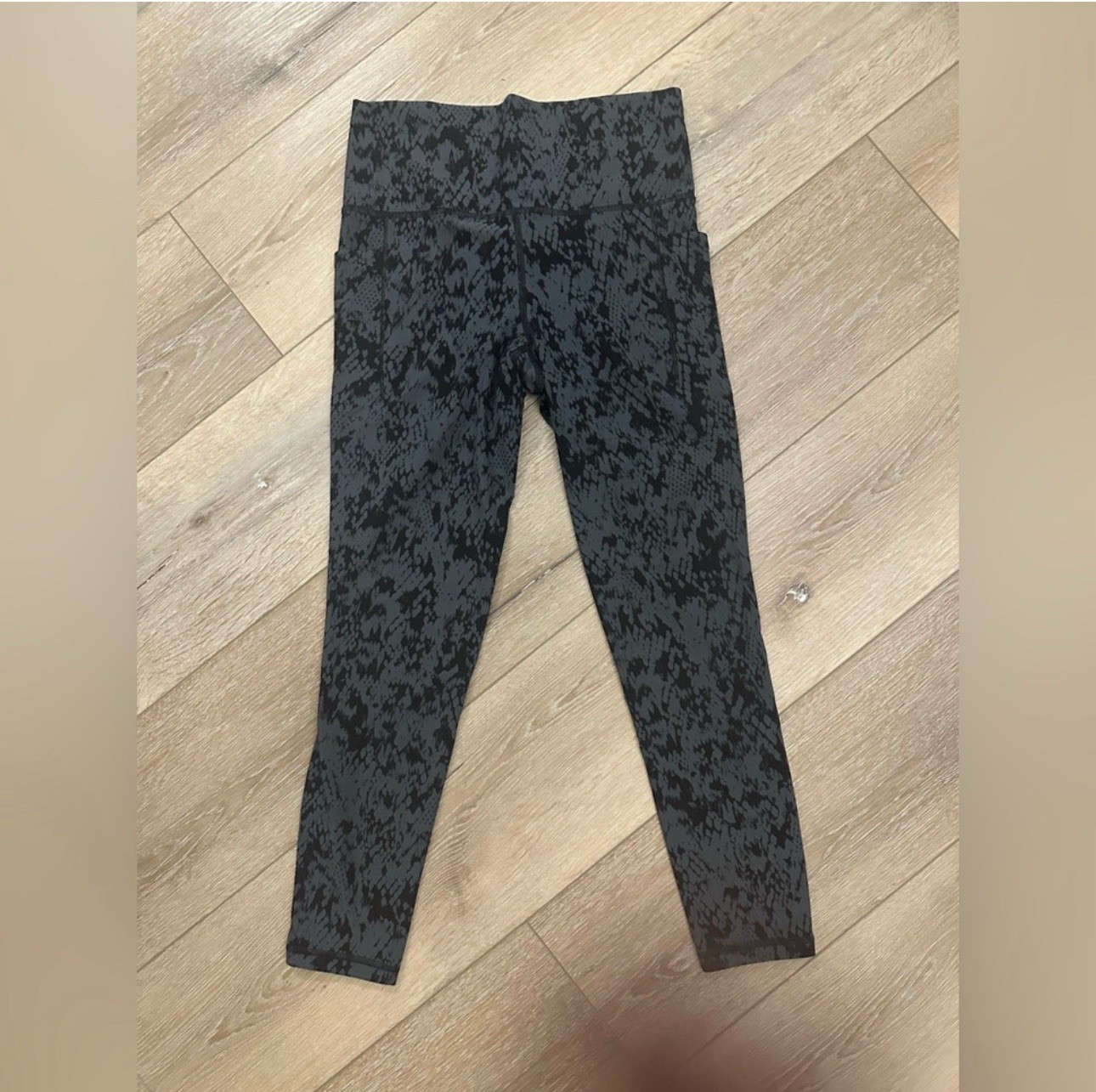 Athleta Salutation stash python black 7/8 Legging… - image 2