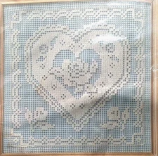 Creative Circle NeedleCraft  Kit 1336 Lacy Heart 6-count Cotton/Poly Net  -frame