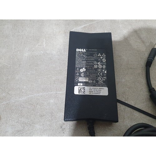 Dell DA130PE1-00 AC/DC Netzteil schwarz für Latitude, Inspiron, Studio Laptop