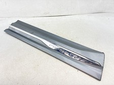 Moldura de puerta delantera izquierda GMC TERRAIN 2023 OEM DENALI