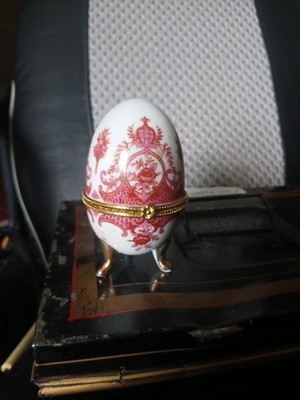 Vintage Blue Egg Trinket Box Hinged Porcelain Leaf/pinecone Footed Gold Accents