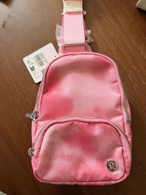 Lululemon Everywhere Sling Bag