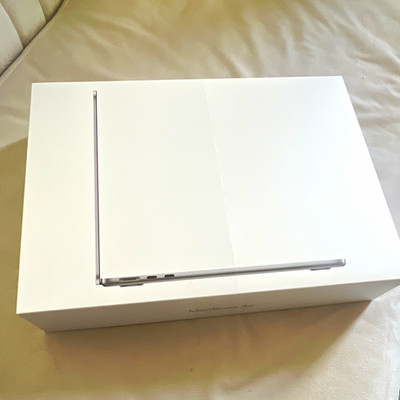 Apple MacBook Air 13 Zoll 2022 M2 8GB 256GB SSD Silber in OVP