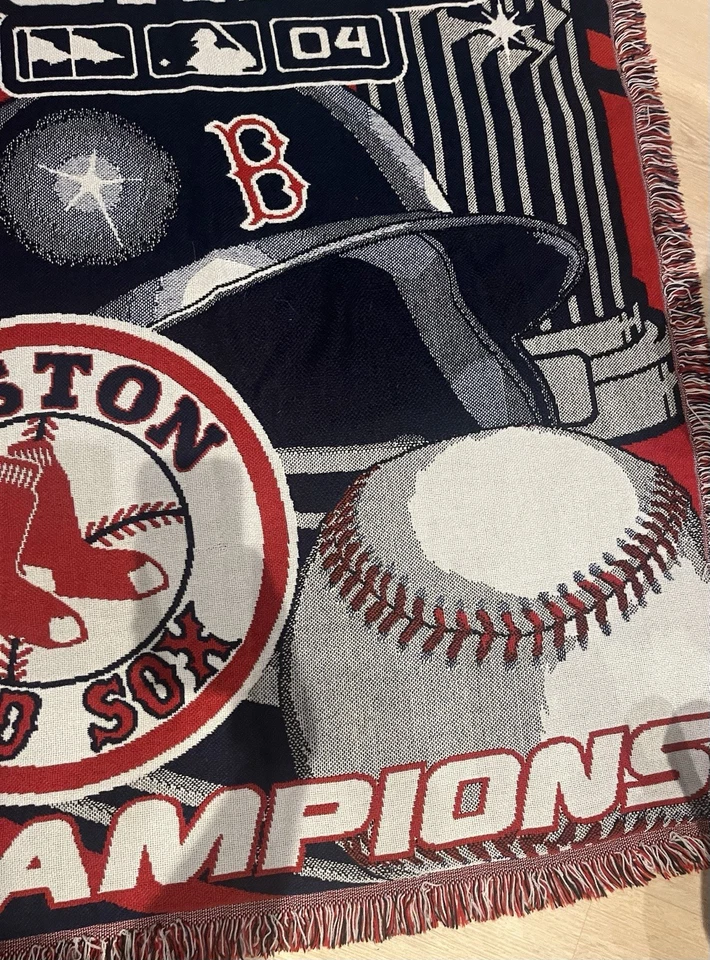 NWOT Boston Red Sox 2004 World Series Champions Triple Woven Blanket Throw - Image 4 of 4