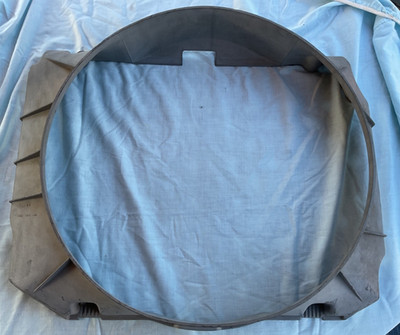 77 78 79 Lincoln Versailles Radiator Fan Shroud D5DE-8146-AA