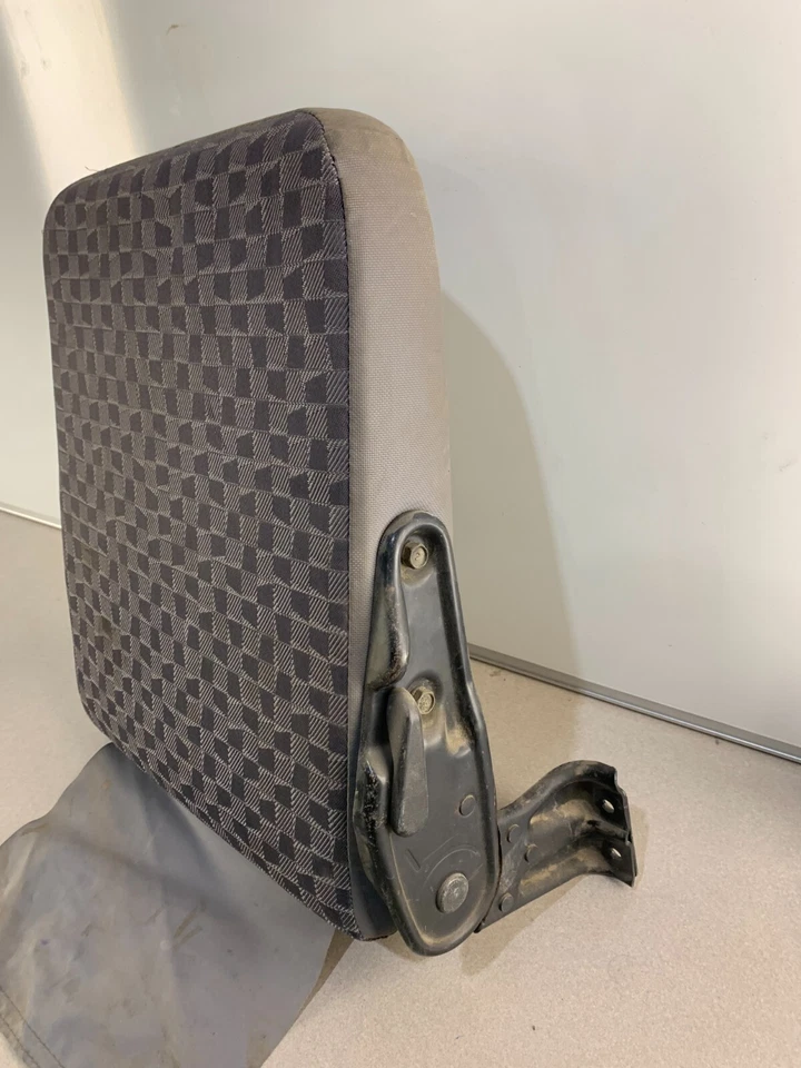 2004 Isuzu NPR Right Bottom Seat - Used - Image 2 of 4