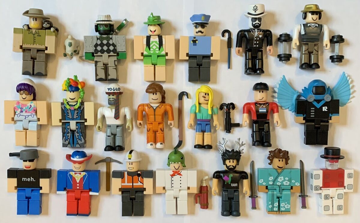 Roblox Toys Action Figures Lot of 28 pcs Figure Pack +Accessories