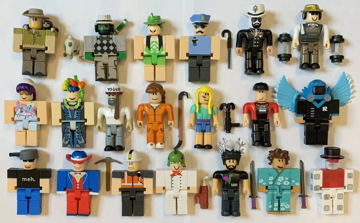 Roblox Series 1 Classic Noob 3 Mini Figure Includes Series 1