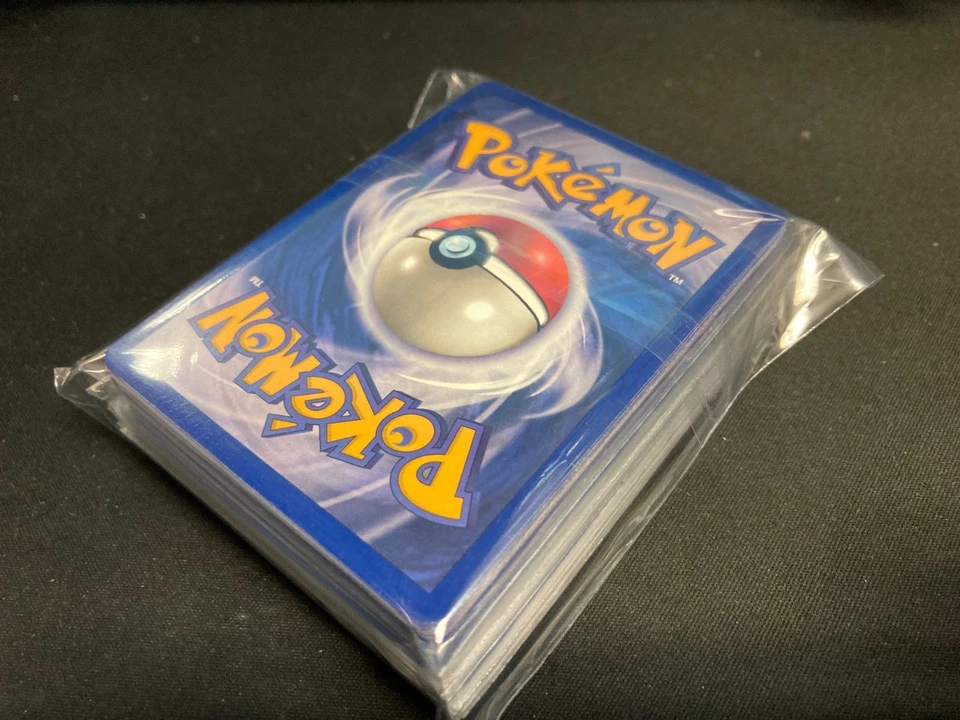 WOTC Vintage Pokemon 2-Player Starter Deck (61 Cards, Machamp 8/102 1st Edition) - Image 2 of 4