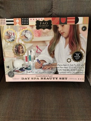 FAO Schwarz Pampered Play Day Spa Beauty Set 76 Piece Kids Craft Kit