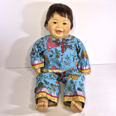 PING LAU ASIAN BABY GIRL PORCELIN DOLL Asian Costume 20  Display - 68/1000