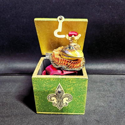 Vintage Jack in the Box Frog - Open box Up Comes Froggy