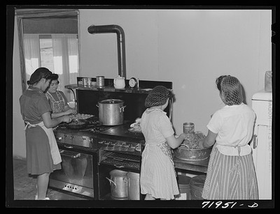 Eleven Mile Corner Arizona Cairns General Hospital NYA Girls Kitchen 1942