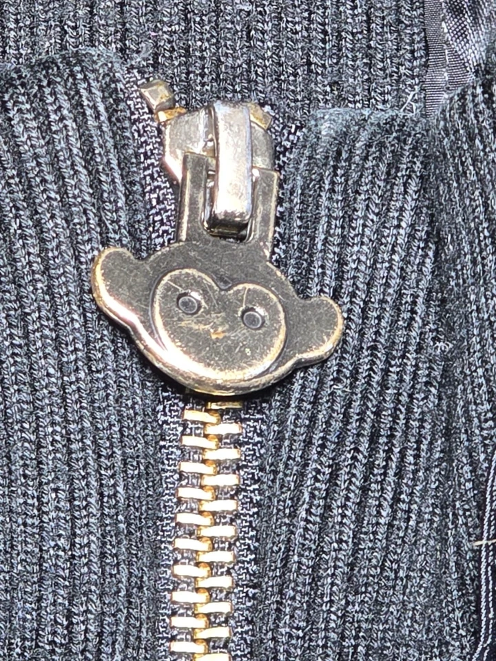 Abrigo acolchado Appaman Girls negro camuflaje piel brillante recortado con capucha cremallera talla 6 usado en excelente estado Foto 3 de 4