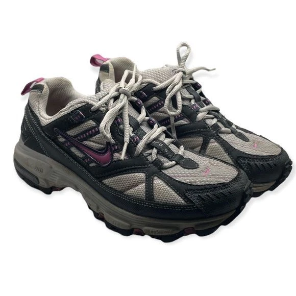 Nike acg top gray running shoes