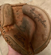 Vintage Wilson Duane Josephson Signature Catchers Mitt Glove A2524 RHT Righty