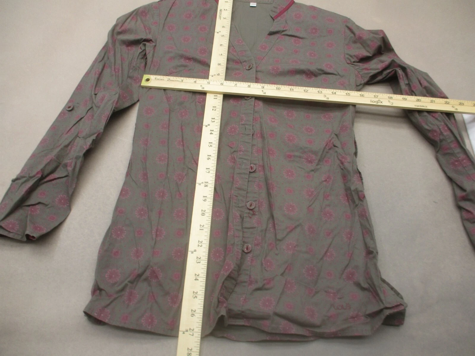 lole cotton blend v-neck long sleeve button up shirt