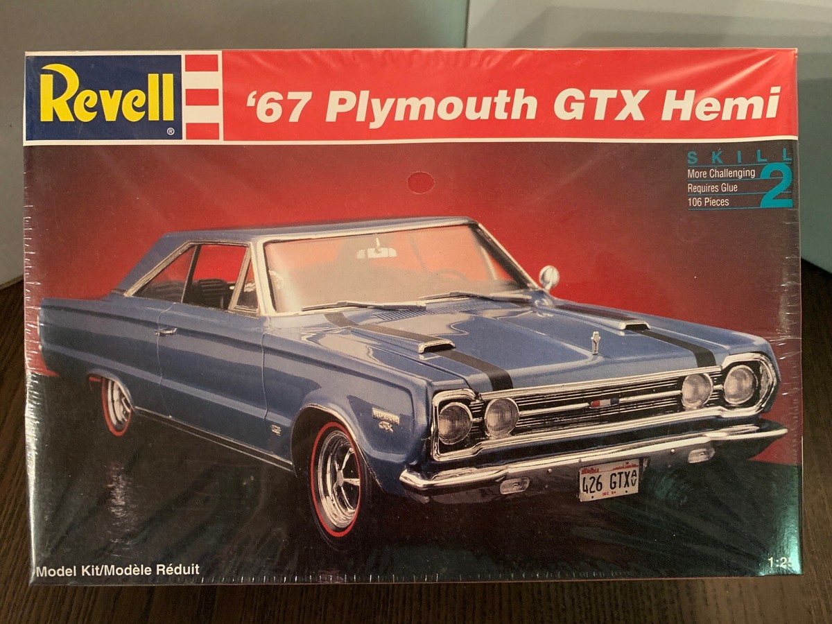 1994 Revell '67 Plymouth GTX Hemi Model Kit #7359 1:25 Scale