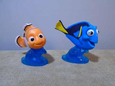 SET OF 2 DISNEY FINDING NEMO 2  DORY & NEMO FIGURES (DIS775)