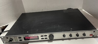 VINTAGE KLARK TEKNIK DN7204 DIGITAL DELAY & EQ (FOR PARTS/REPAIR)