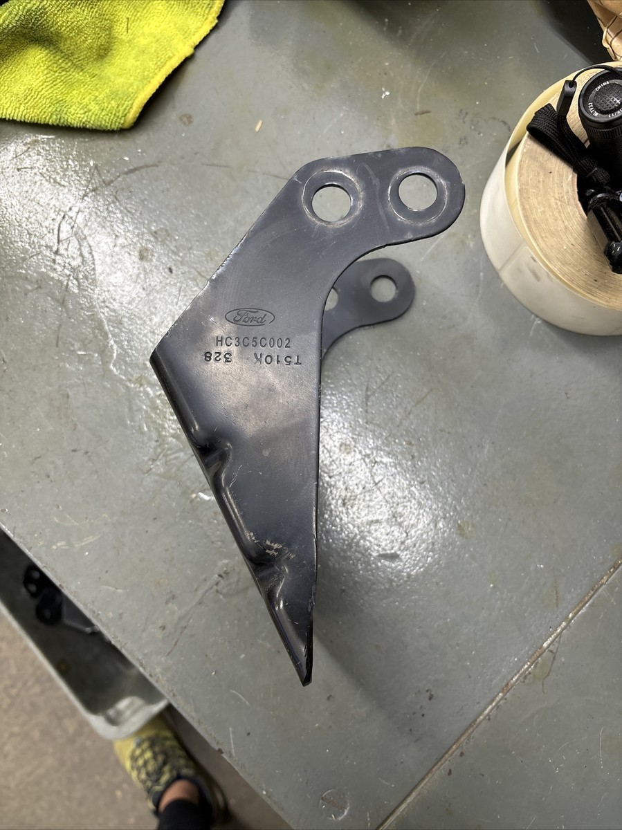 2020-2023 Ford Super Duty Front Bumper Lower Crash Bracket
