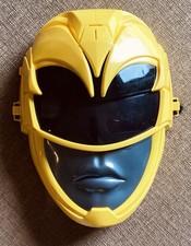 Mighty Morphin Power Rangers Yellow Ranger Mask 2016 Bandai