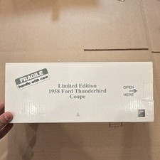 The Danbury Mint Ford Thunderbird Coupe 1958 Silverblack Diecast Le 2183 624