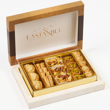 Assorted Baklava Pastry 8.8 oz Pistachio Cashew Gift Box Turkish Arabic Sweets