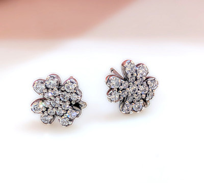New 100% Authentic PANDORA 925 SS Pave Radiant Clovers Stud Earrings 297944CZ