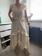 Cream ASOS midi dress with ruffle detailing #mididress #ruffle #weddingguest