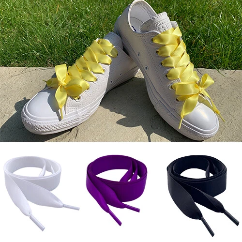 Flat shoes shop with laces
