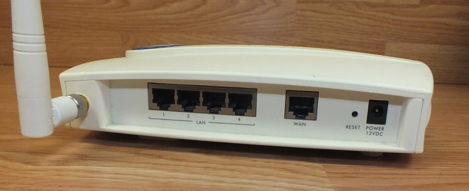 ZyXEL ZyAir G-2000 Plus 54 Mbps 4-Port 10/100 Wireless G Router (G-2000PLUS) - Image 3 of 4